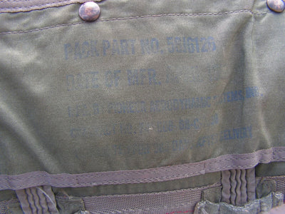 Superbe parachute de pilote américain, daté de 1967 (Guerre du Vietnam)