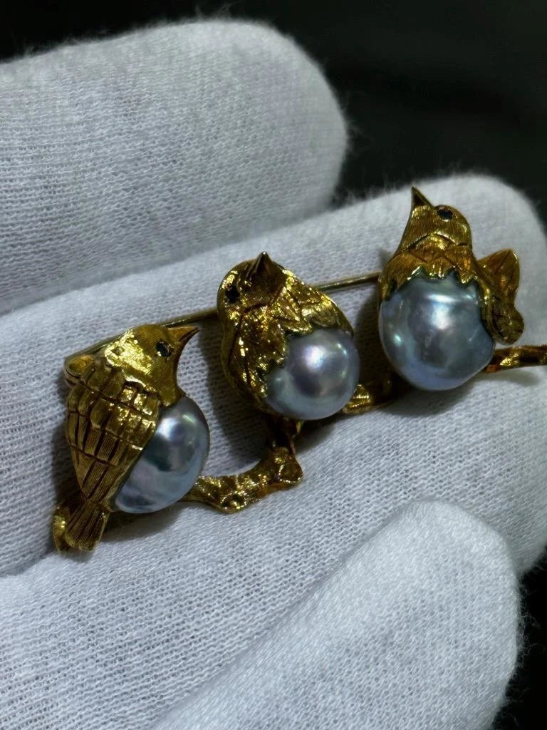Broche "Le Trio de la Providence" – Or 18k & Perles Fines